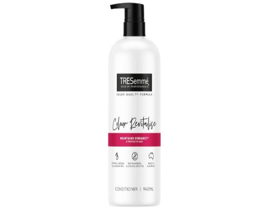 Tresemmé Colour Revitalise Conditioner With Vitamin E, Agran Oil & Green Tea 940 ML