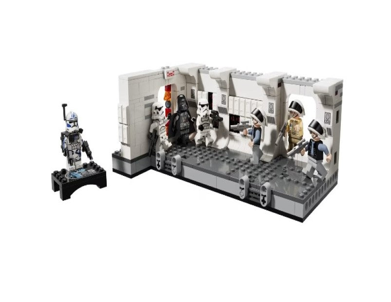 LEGO Star Wars Boarding the Tantive IV 75387