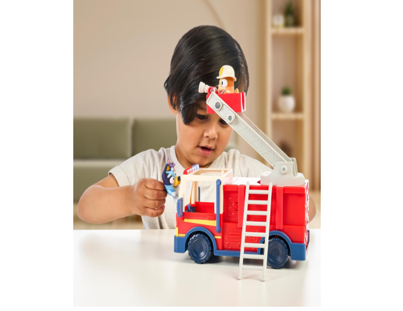 Bluey Firetruck Playset with Exclusive Firefighter Bingo and Bob Bilby Figures