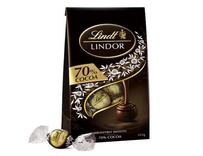 Lindt Lindor 70% Cocoa Dark Chocolate Bag 123g