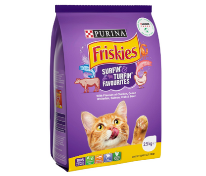 FRISKIES | Adult Dry Cat Food Surfin' & Turfin' Favourites - 2.5kg